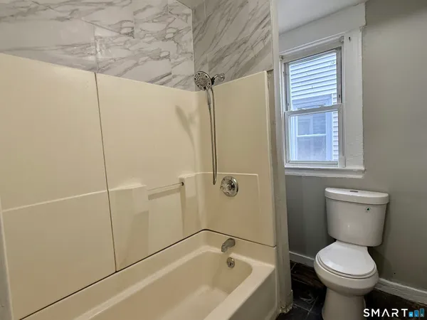 $2,000 | 585 Winchester Avenue, Unit 1, New Haven, CT 06511