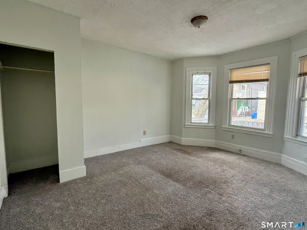 $2,000 | 585 Winchester Avenue, Unit 1, New Haven, CT 06511