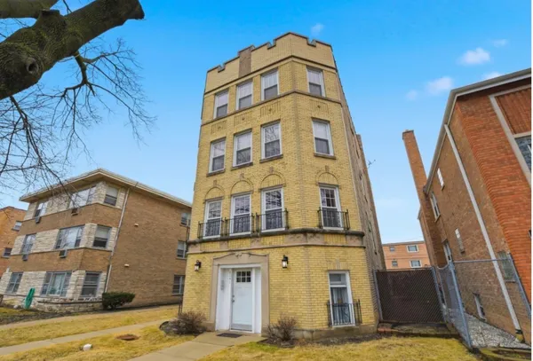 $3,400 | 8041 Kilpatrick Avenue, Unit 3, Skokie, IL 60076