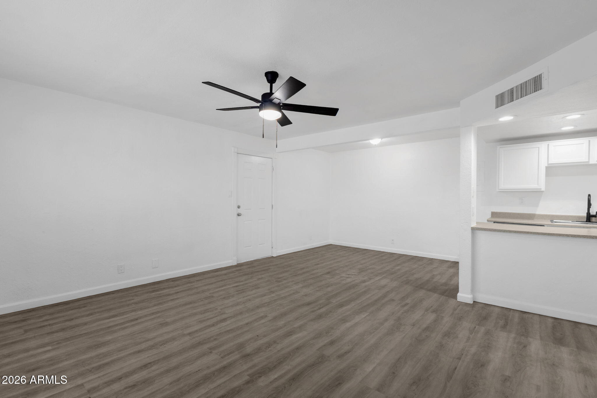 424 West Brown Road, Unit 202 Mesa, AZ 85201 - Photo 5 of 19