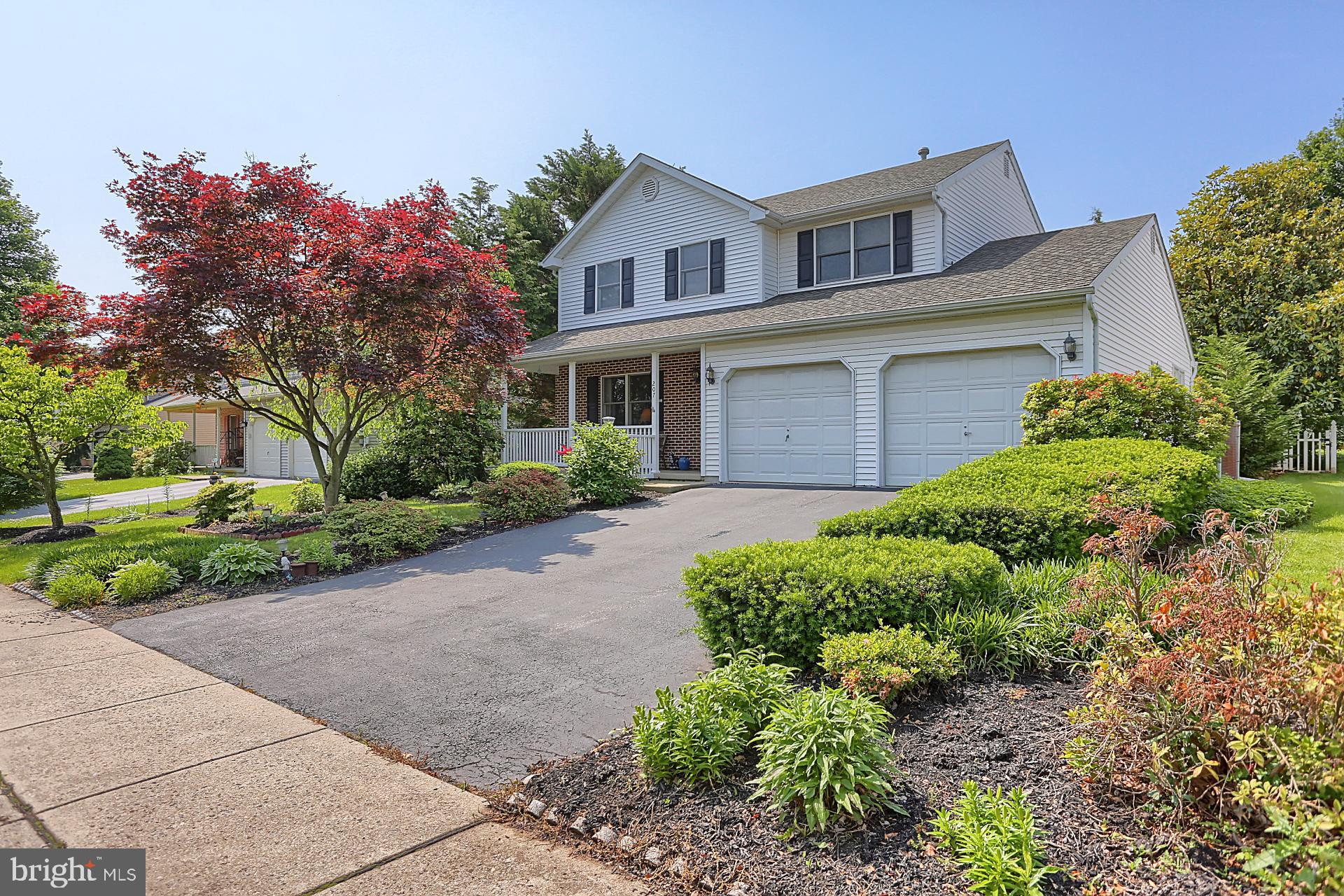 207 Sunrise Road Reading, PA 19606 - Photo 3 of 28