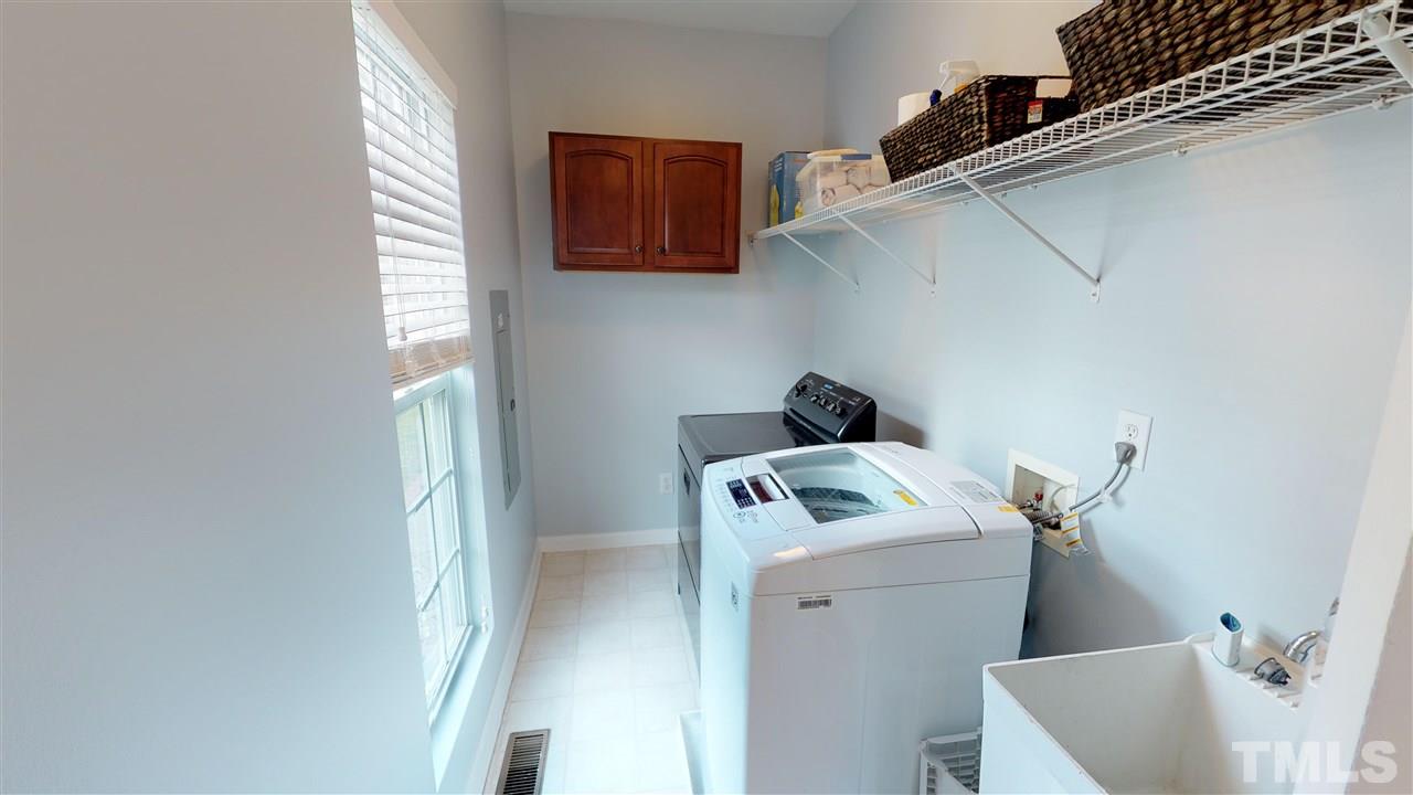 8316 Hardeth Way Raleigh, NC 27616 - Photo 9 of 25 Gallery Image 9