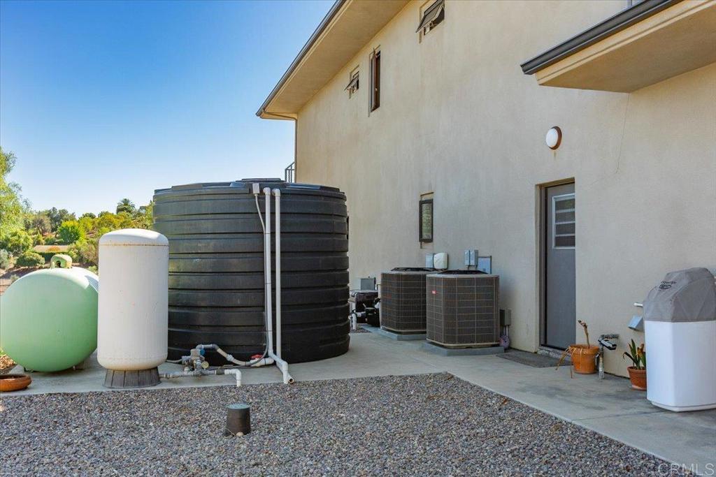 5382 Willman Way Fallbrook, CA 92028 - Photo 38 of 64