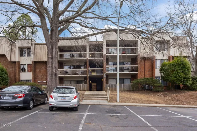 $1,750 | 500 Umstead Drive, Unit 303C, Chapel Hill, NC 27516