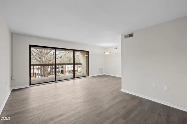 $1,750 | 500 Umstead Drive, Unit 303C, Chapel Hill, NC 27516