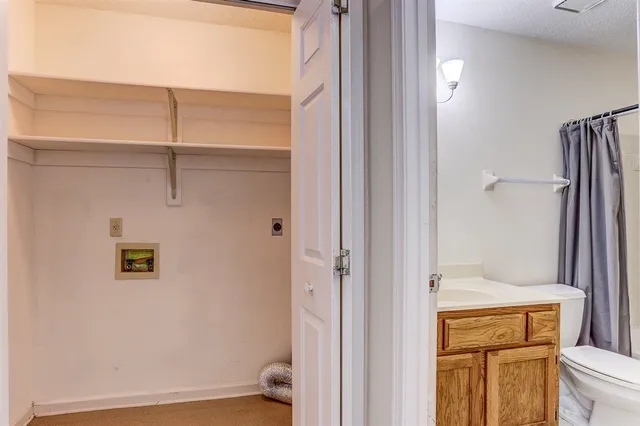 $285,000 | 948 Waif Woods Cove, Memphis, TN 38018