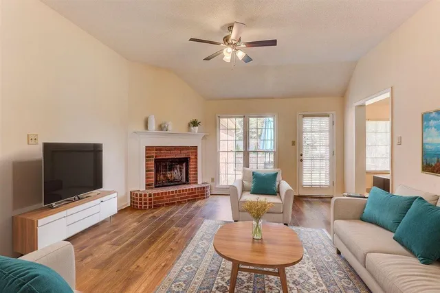 $285,000 | 948 Waif Woods Cove, Memphis, TN 38018