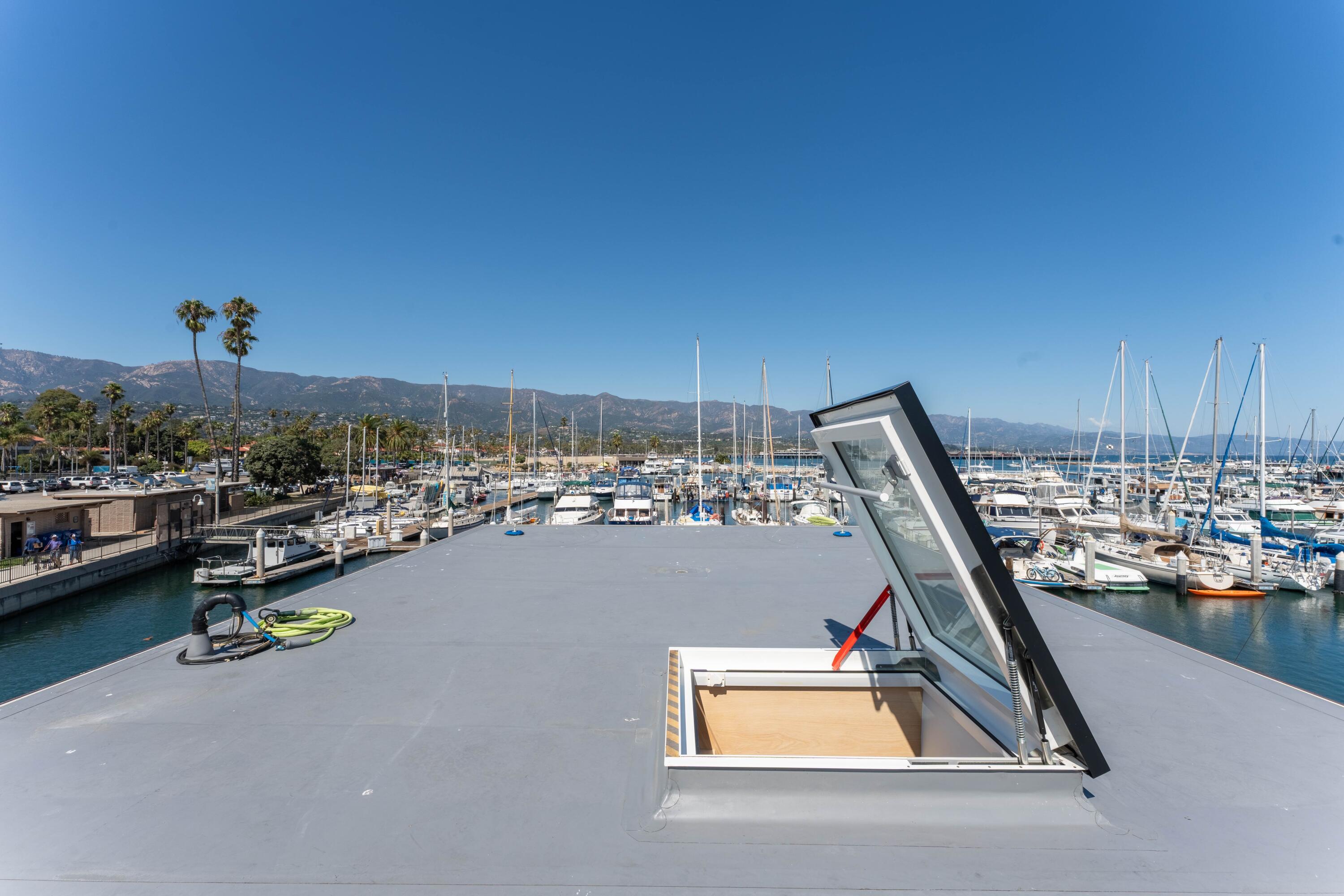0 Santa Barbara Harbor, Unit MARINA 3C SLIP ST13 Santa Barbara, CA 93109 - Photo 21 of 26 a view of a city