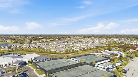 $149,000 | 13670 Vía Flora, Unit B, Delray Beach, FL 33484