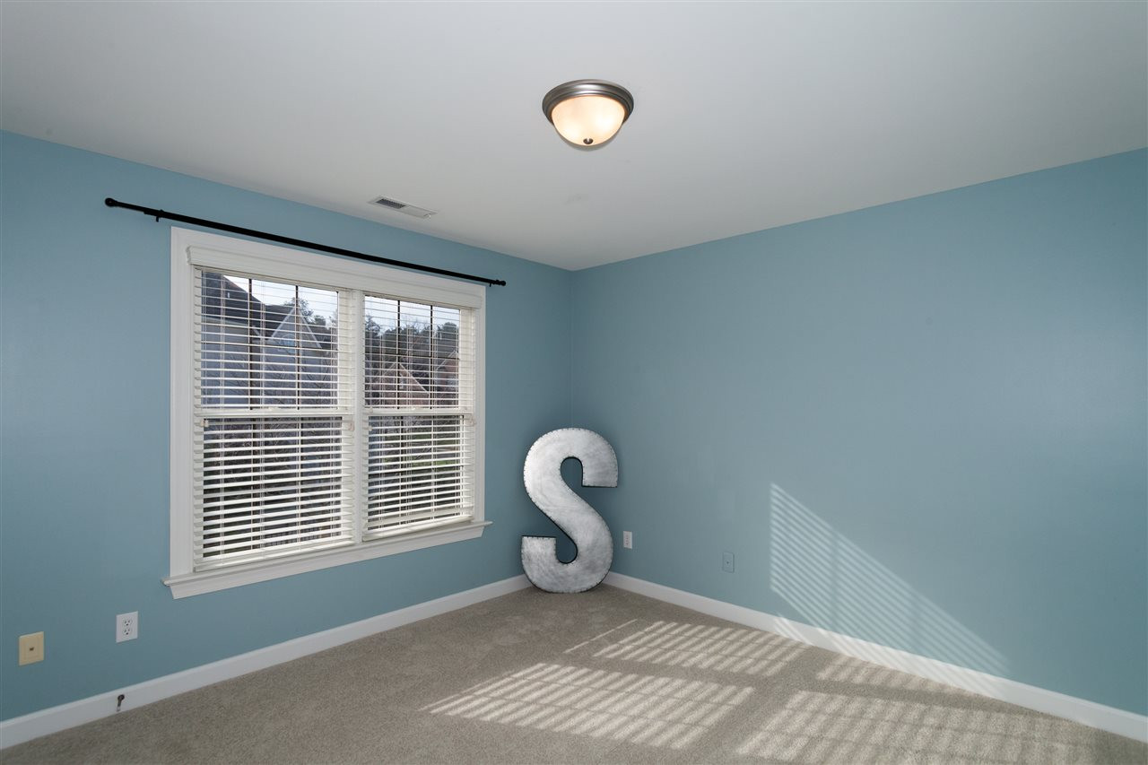 12304 Corvus Road Raleigh, NC 27614 - Photo 18 of 24 Large secondary bedroom with Jack n Jill bath