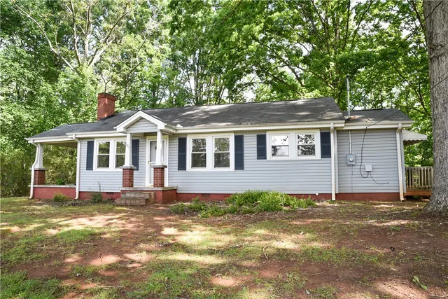 $245,000 | 125 Indian Oaks Road, Seneca, SC 29672