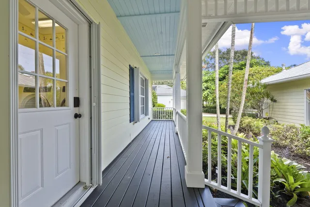 $1,375,000 | 104 Abbie Court, Sewall's Point, FL 34996