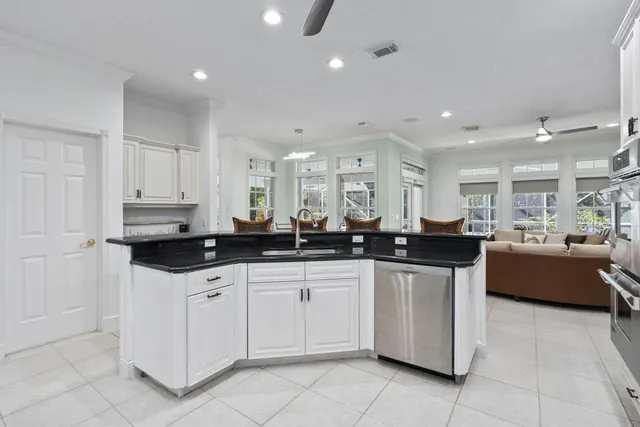 $1,375,000 | 104 Abbie Court, Sewall's Point, FL 34996
