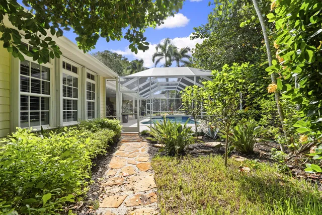 $1,375,000 | 104 Abbie Court, Sewall's Point, FL 34996