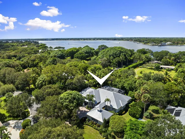 $1,375,000 | 104 Abbie Court, Sewall's Point, FL 34996