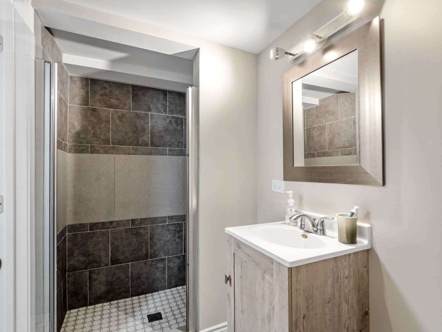 3727 Home Avenue Berwyn, IL 60402 - Photo 32 of 43