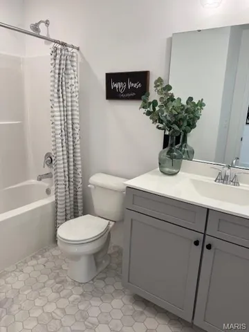 $430,300 | 222 Grand Vista Court, Edwardsville, IL 62025