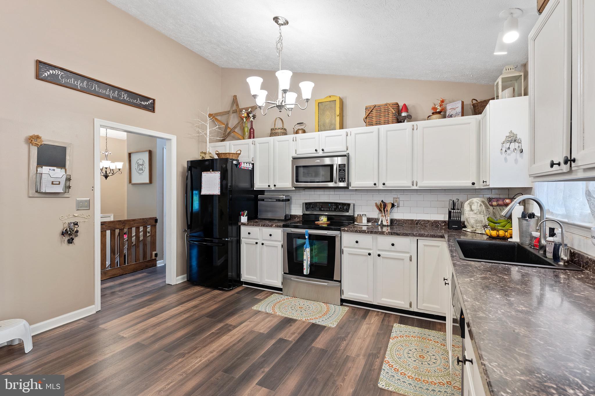 217 Spotswood Road Locust Grove, VA 22508 - Photo 6 of 42 Gallery Image 6