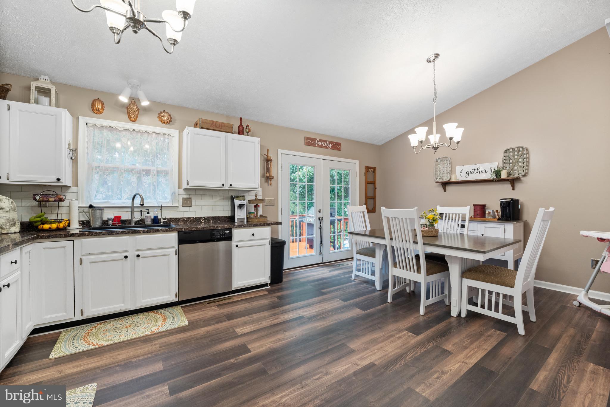 217 Spotswood Road Locust Grove, VA 22508 - Photo 7 of 42 Gallery Image 7