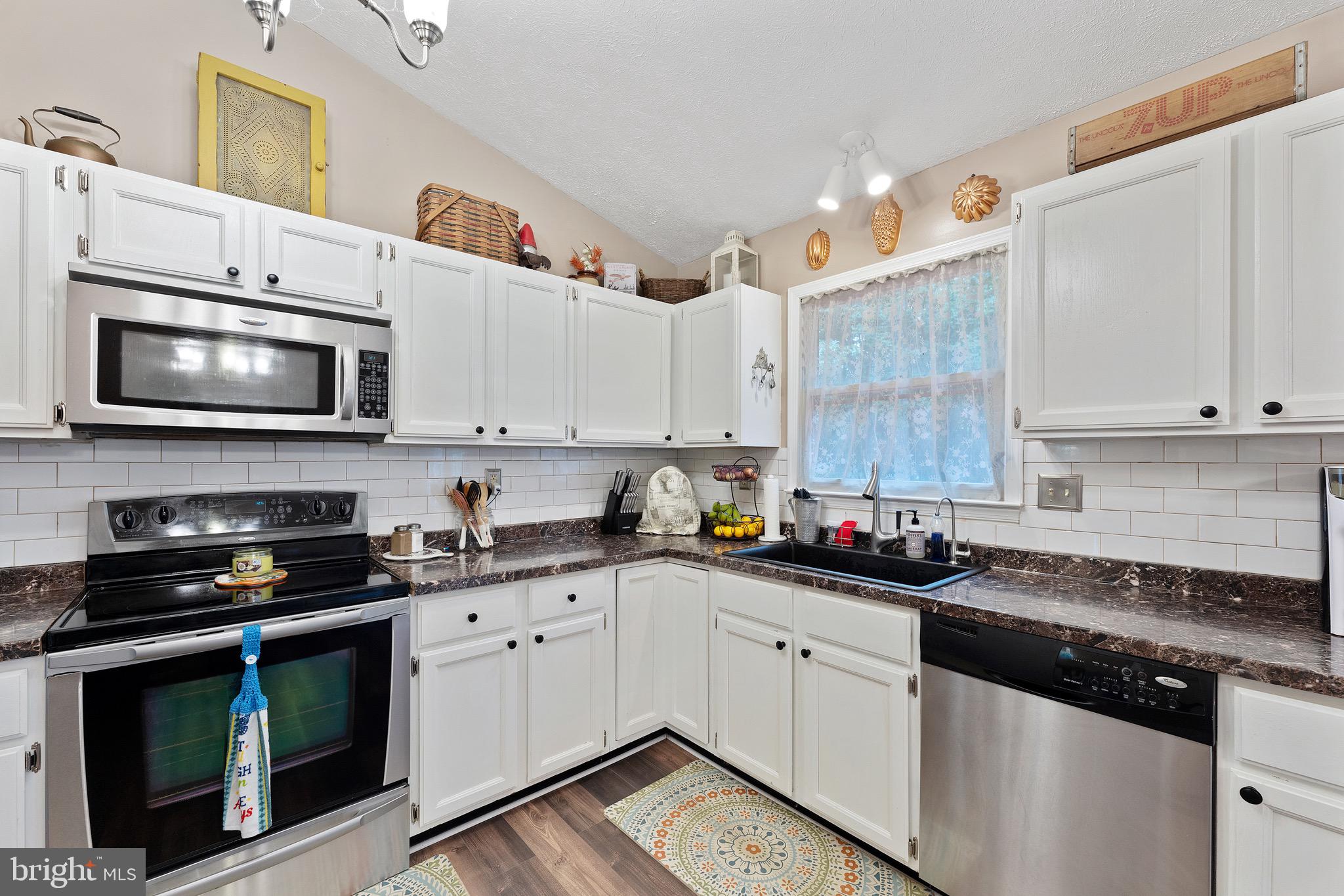 217 Spotswood Road Locust Grove, VA 22508 - Photo 10 of 42 Gallery Image 10