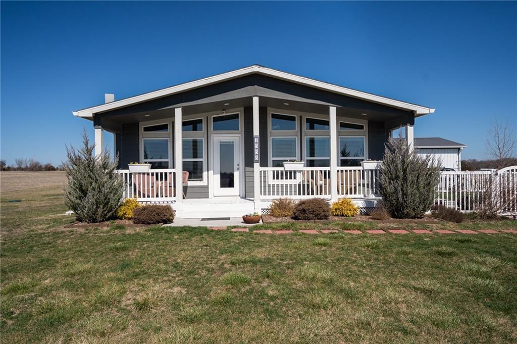 1558 North 450th Road Baldwin City, KS 66006 - Photo 3 of 51