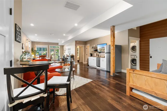 $1,795,000 | 7235 20th Avenue Southeast, Lacey, WA 98503