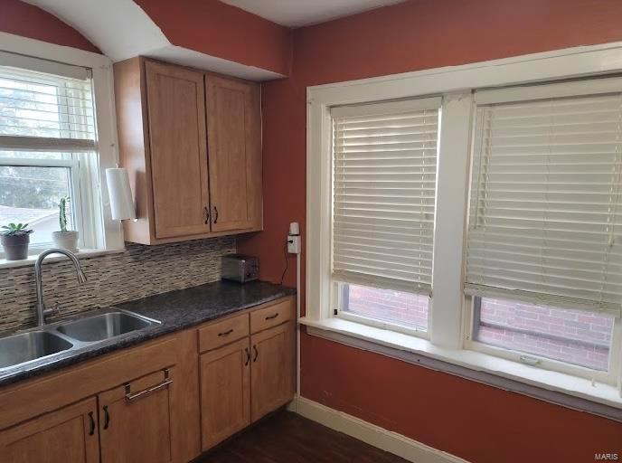 3172 Watson Road St. Louis, MO 63139 - Photo 10 of 25 Gallery Image 10