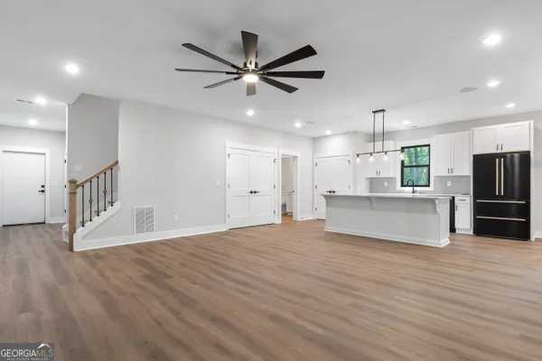 $999,990 | 104 Open Bay Drive, Eatonton, GA 31024