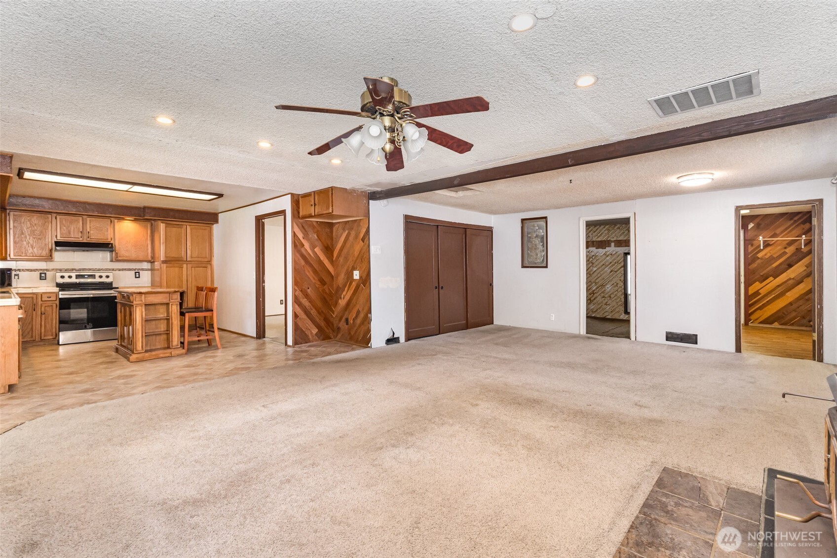 10953 Gardner Road Burlington, WA 98233 - Photo 7 of 27 Gallery Image 7