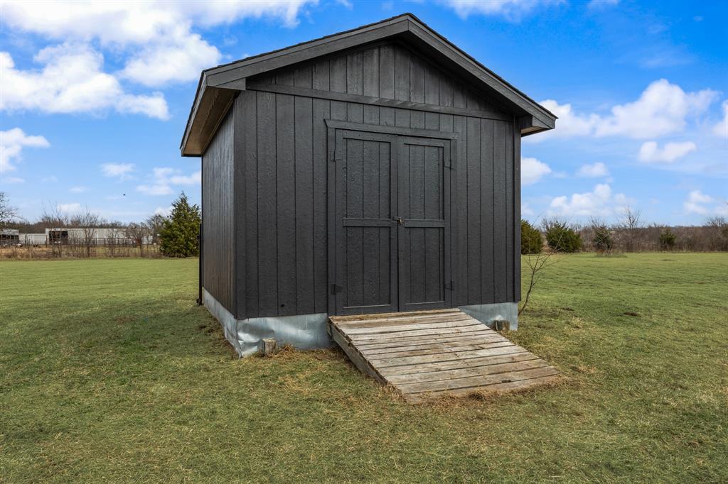 6129 County Road 319B Terrell, TX 75161 - Photo 25 of 32 Storage Shed