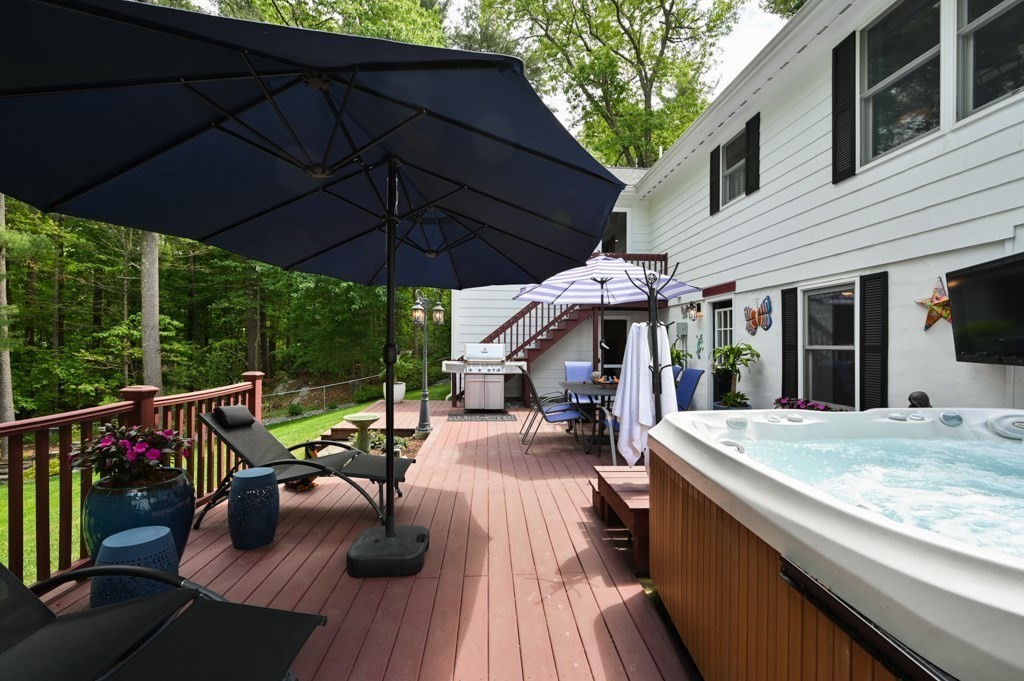 175 Central Street North Reading, MA 01864 - Photo 4 of 37