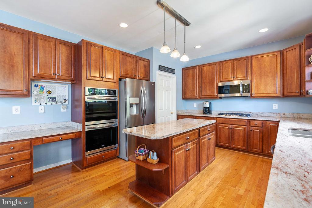 21 Gallery Road Stafford, VA 22554 - Photo 13 of 60 Gourmet kitchen with new double ovens