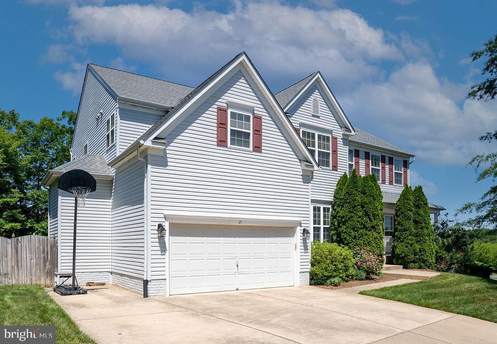 21 Gallery Road Stafford, VA 22554 - Photo 3 of 60 Store the bb hoop and trash cans on the side
