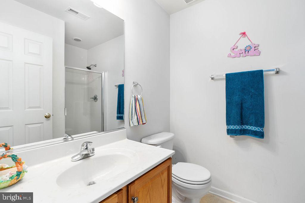 21 Gallery Road Stafford, VA 22554 - Photo 37 of 60 Bedroom 2 has it's own private bathroom