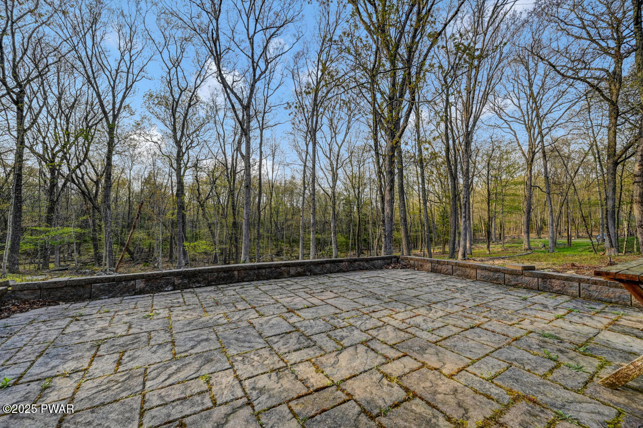3218 Bluebird Drive Bushkill, PA 18324 - Photo 12 of 51