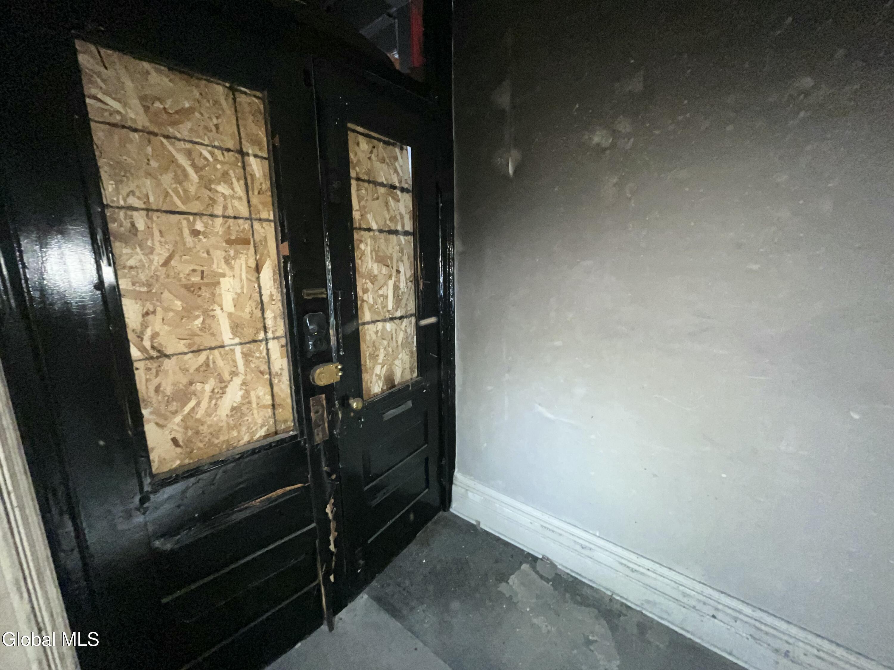 369 Madison Avenue Albany, NY 12210 - Photo 19 of 38 IMG_9763