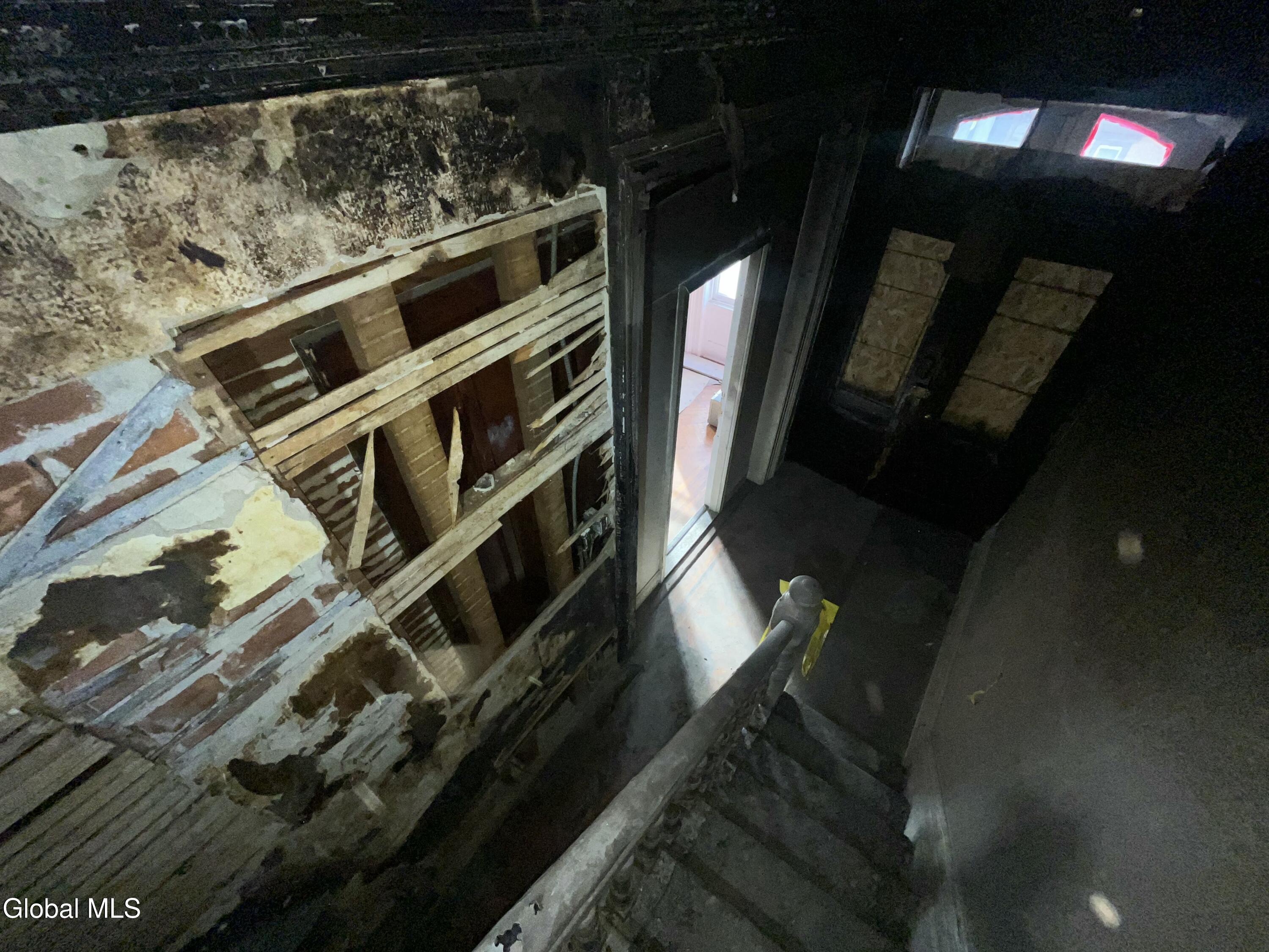 369 Madison Avenue Albany, NY 12210 - Photo 22 of 38 IMG_9768