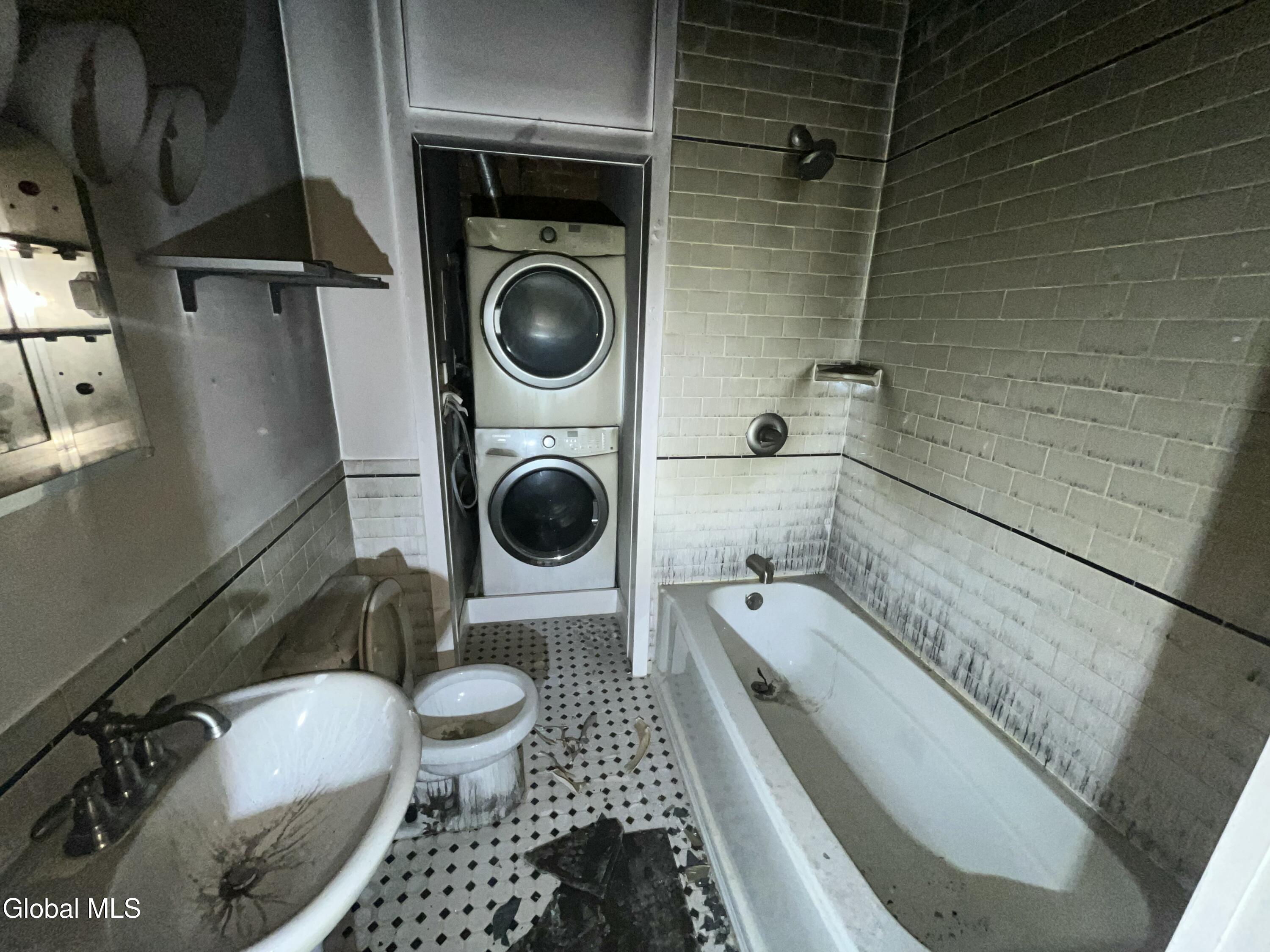 369 Madison Avenue Albany, NY 12210 - Photo 33 of 38 IMG_9784