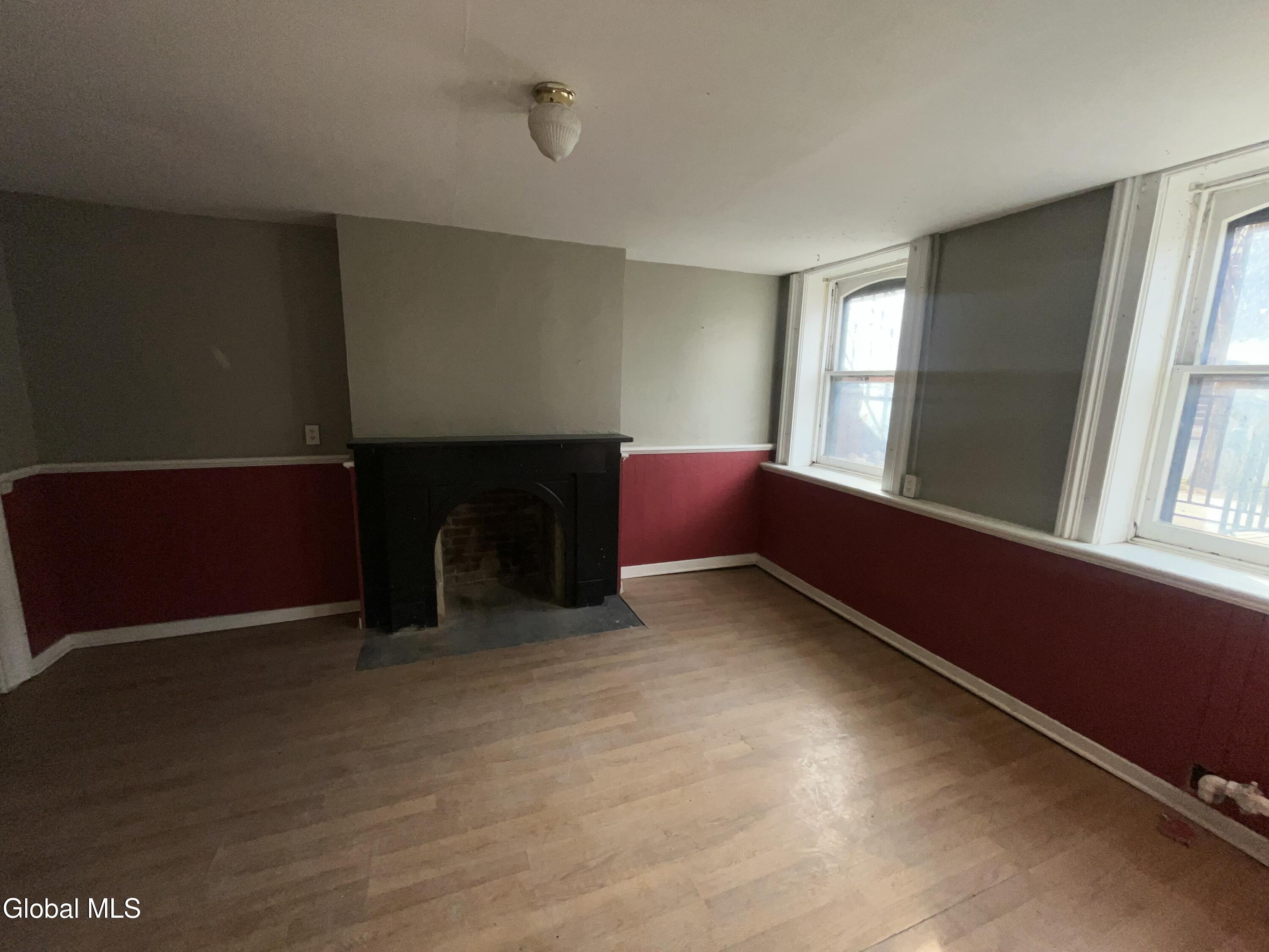 369 Madison Avenue Albany, NY 12210 - Photo 4 of 38 IMG_9742