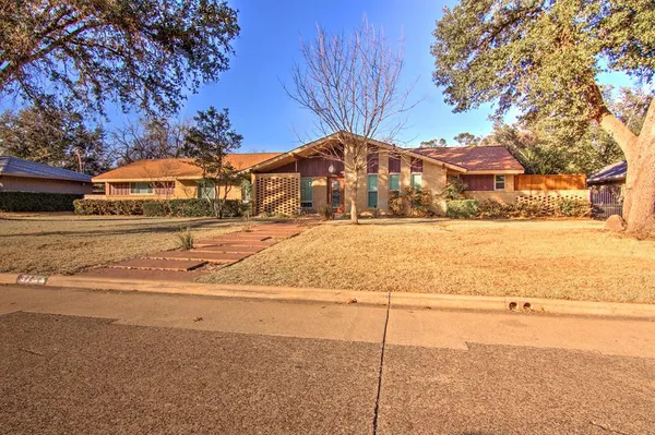 $5,300 | 3763 Vinecrest Drive, Dallas, TX 75229