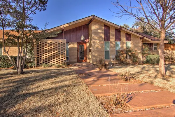 $5,300 | 3763 Vinecrest Drive, Dallas, TX 75229