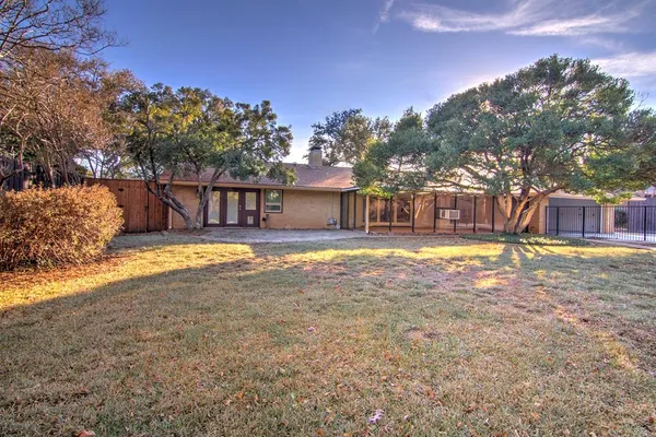$5,300 | 3763 Vinecrest Drive, Dallas, TX 75229