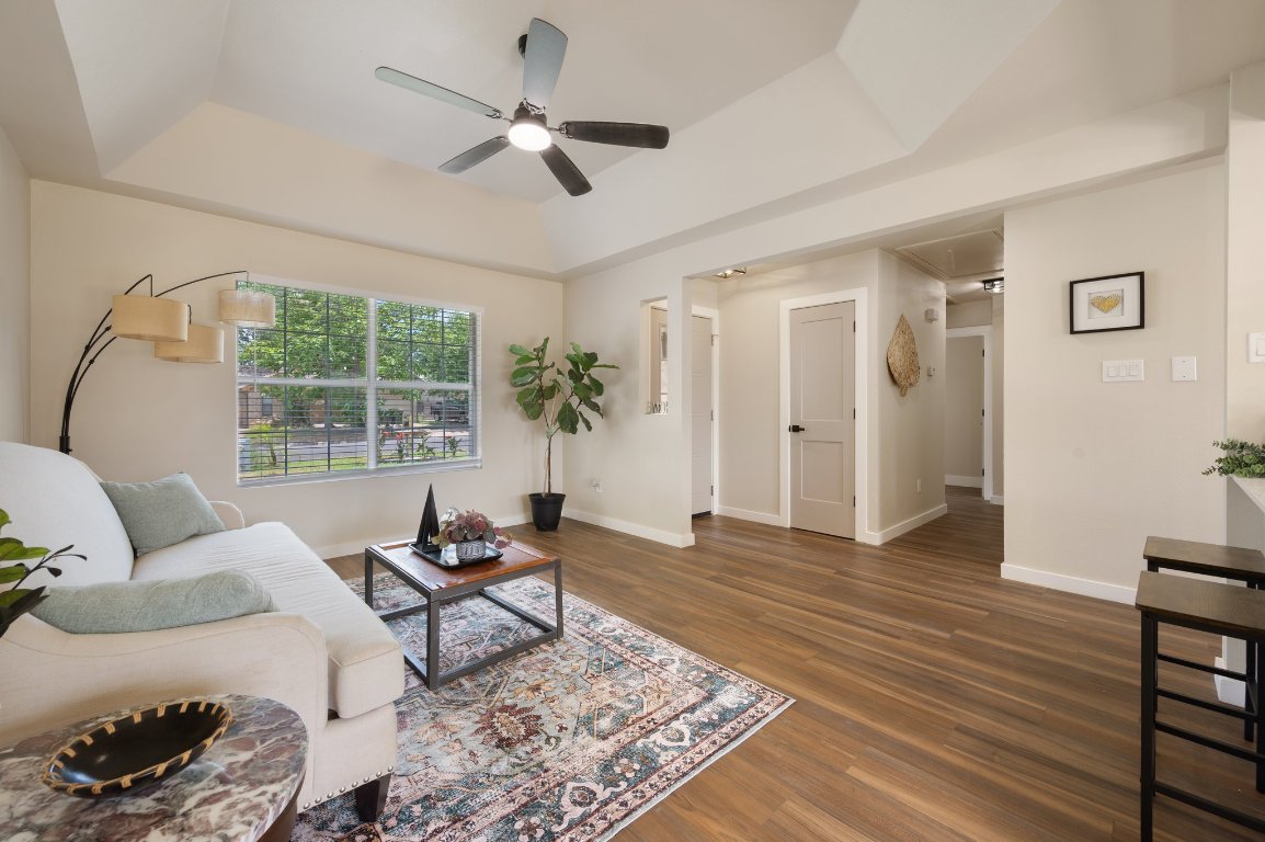 206 Jan Lane Georgetown, TX 78626 - Photo 6 of 23 a living room with furniture and a window