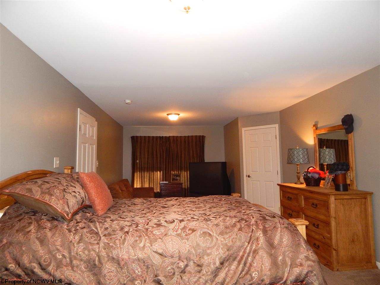 941 Mudlick Run Road Fairmont, WV 26554 - Photo 19 of 20 Gallery Image 19