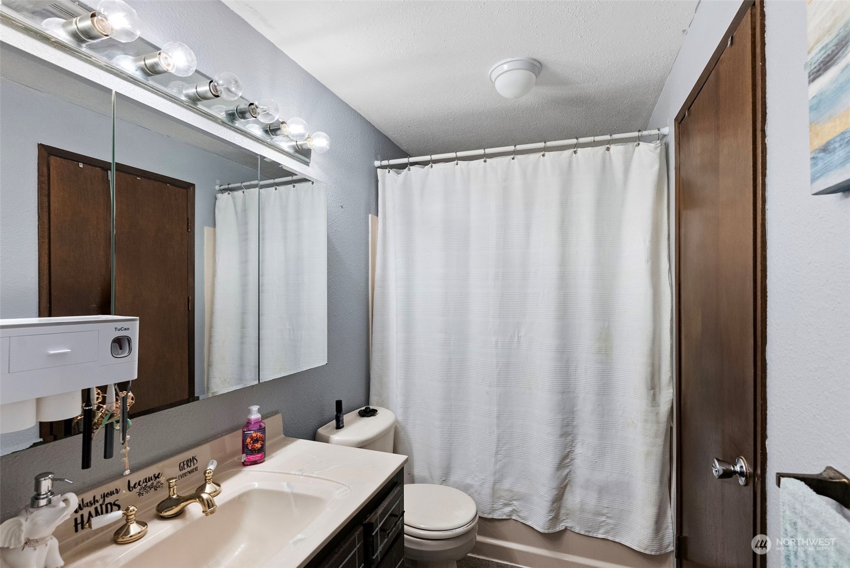 2033 Northeast Ridgewood Street Poulsbo, WA 98370 - Photo 11 of 15 Gallery Image 11