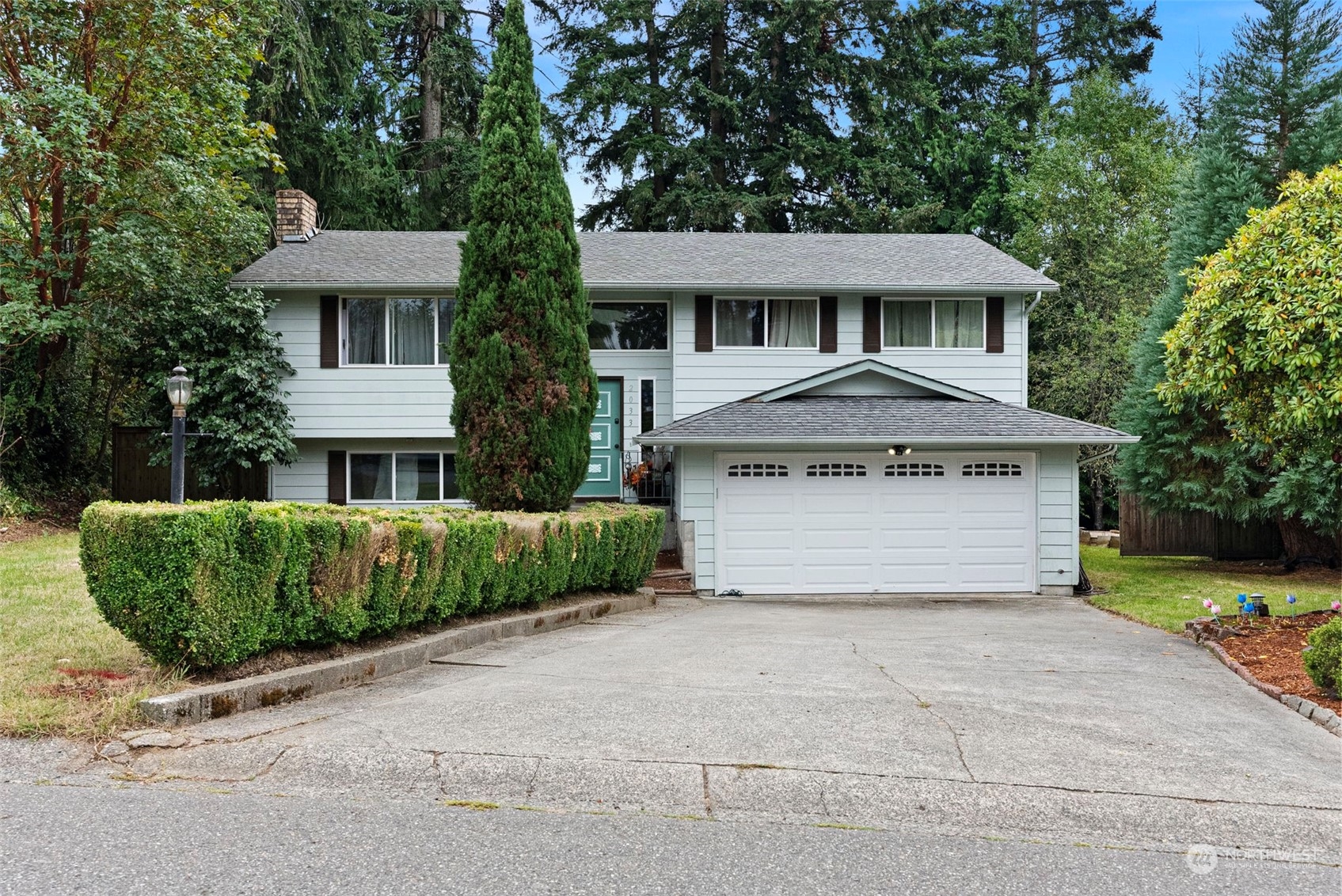 2033 Northeast Ridgewood Street Poulsbo, WA 98370 - Photo 2 of 15 Gallery Image 2