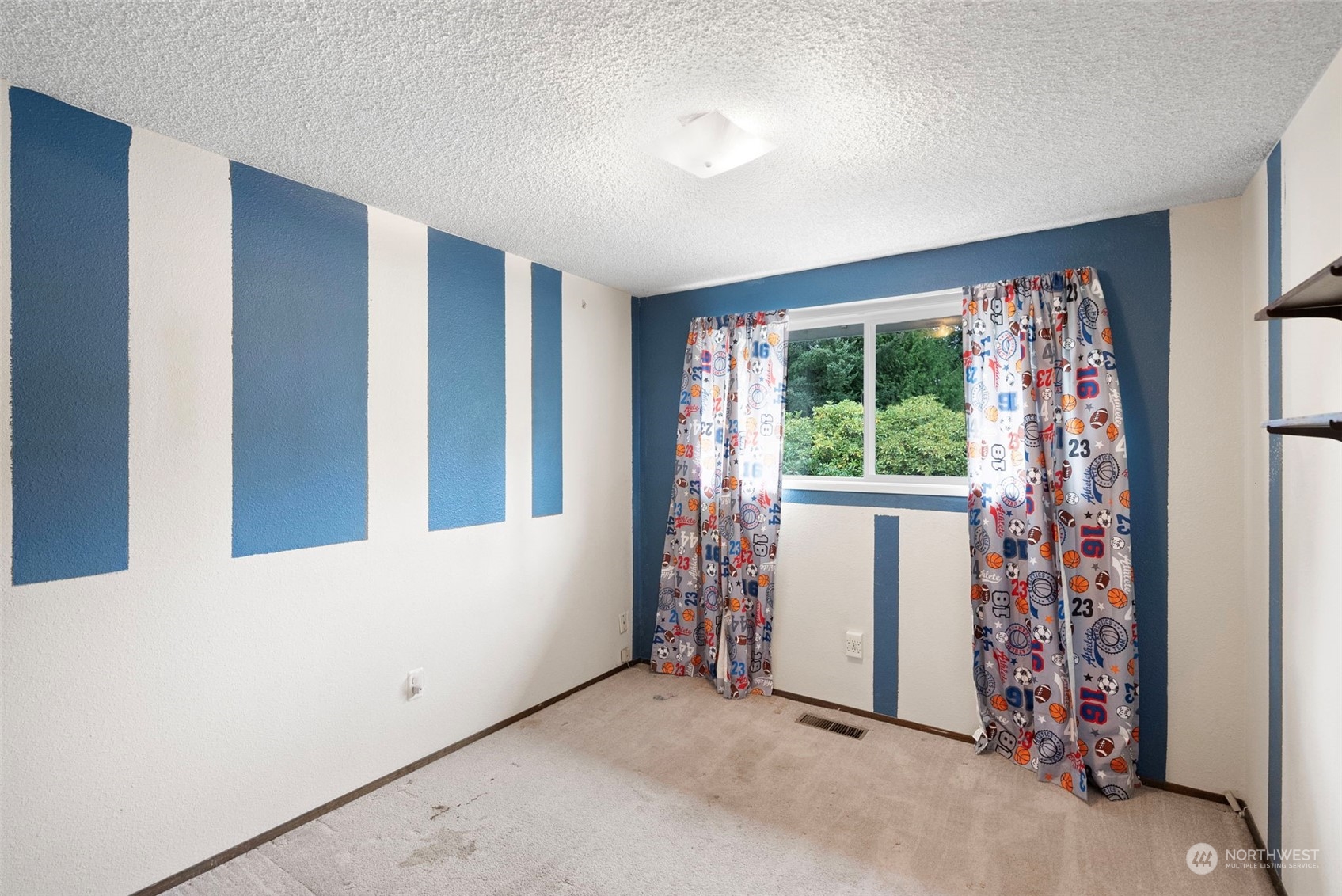 2033 Northeast Ridgewood Street Poulsbo, WA 98370 - Photo 10 of 15 Gallery Image 10