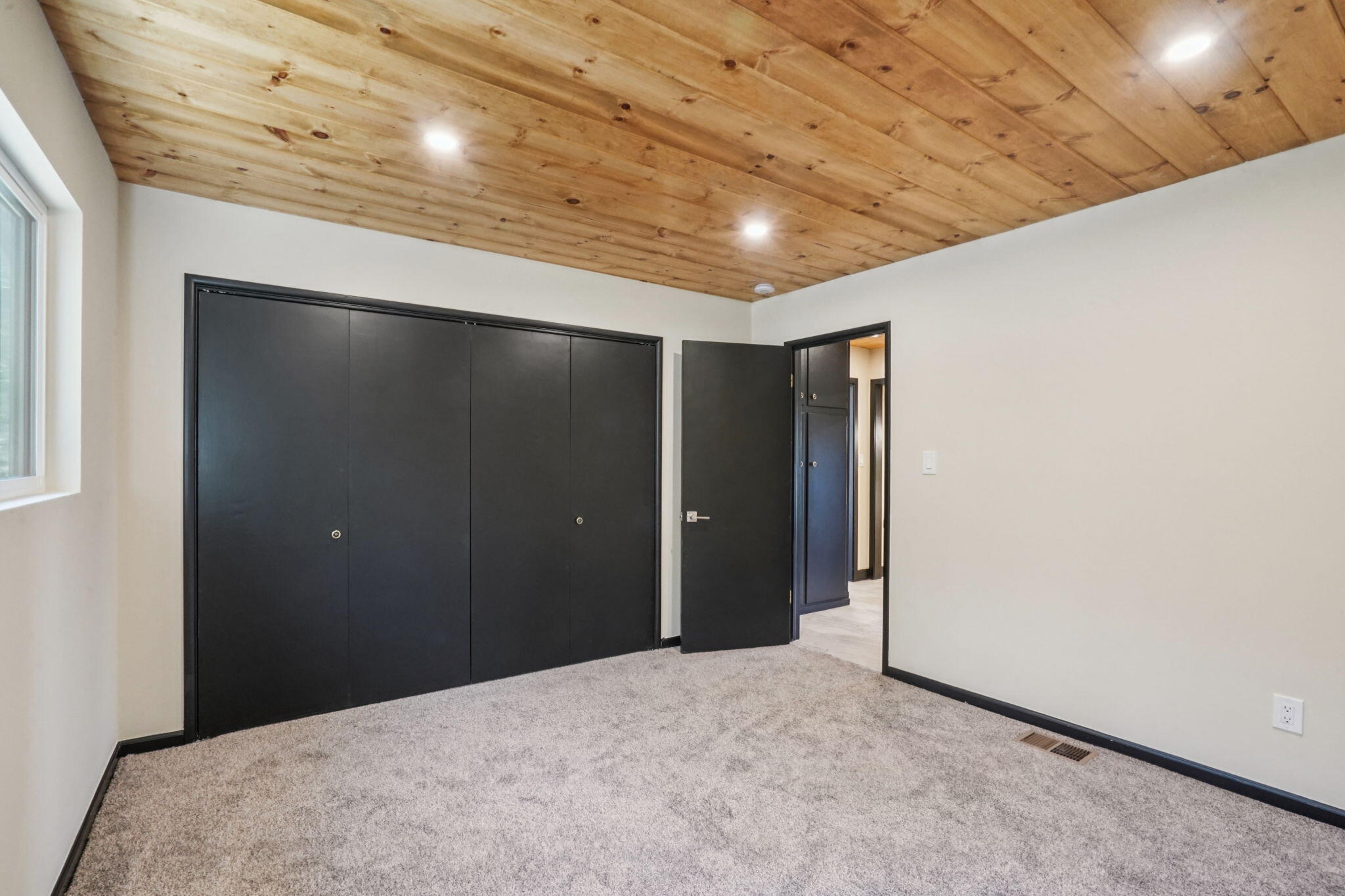 54091 North Ridge Drive Idyllwild, CA 92549 - Photo 19 of 58 18-web-or-mls-Northridge Dr-L2808-013