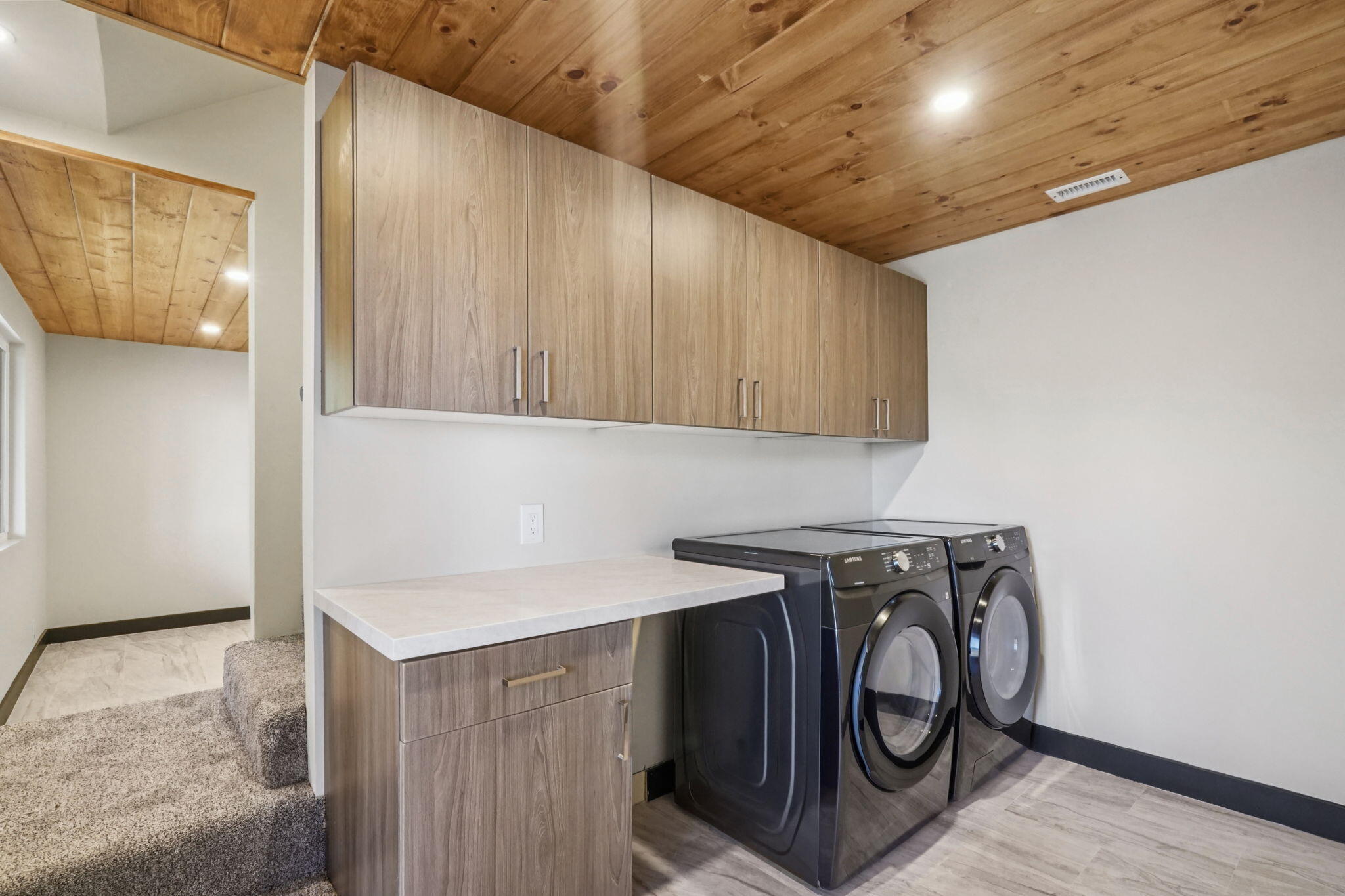 54091 North Ridge Drive Idyllwild, CA 92549 - Photo 27 of 58 a utility room with dryer and washer
