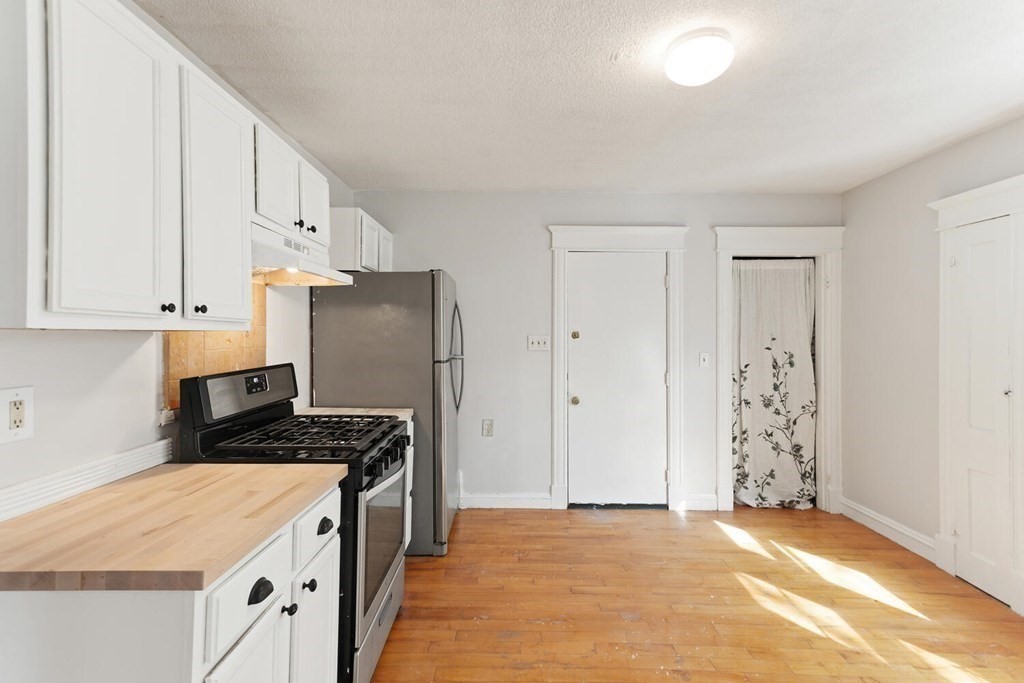 90-92 Rossmore Road, Unit A Boston, MA 02130 - Photo 15 of 29